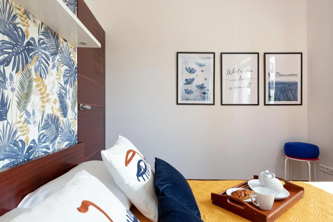 Spacious Suite With A Hammock And Terrace By Renters Prestige Warsaw